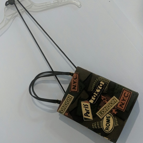 Purse - Picture 2 of 4